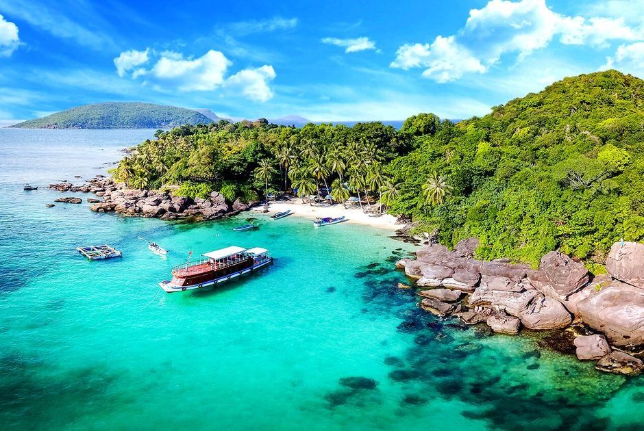 Capture the authentic charm of Con Dao’s natural scene
